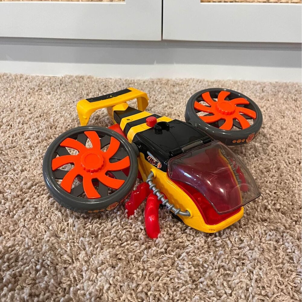 2011 Mattel / Fisher-Price 
IMAGINEXT 
Sky Racers 
HORNET COPTER #10